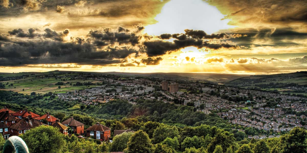 Sheffield: A Complete Guide to Living, Working, and Exploring